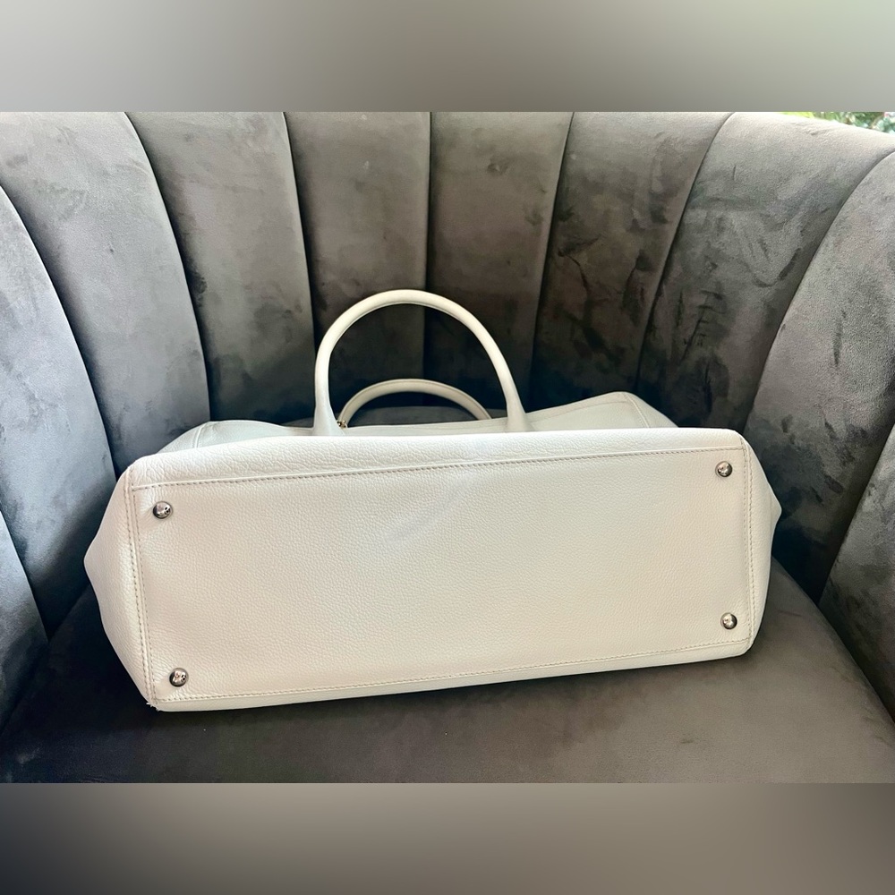 Vintage Chanel Exec Shopping Tote bag - Picture 9 of 16